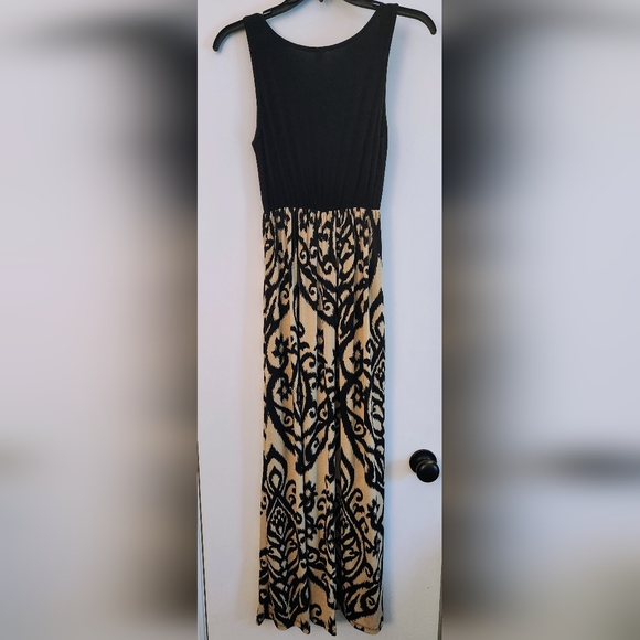 Maxi dress - Picture 2 of 10